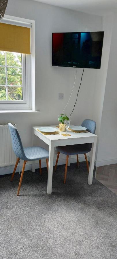 The Paget Suite Great Wyrley Bagian luar foto
