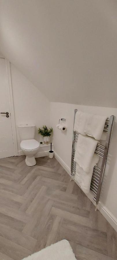 The Paget Suite Great Wyrley Bagian luar foto